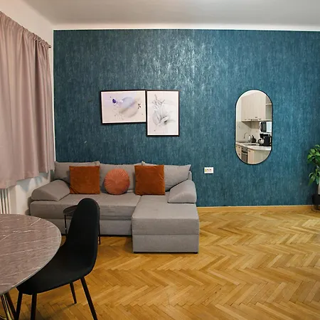 Wonderwall - 1br Hideaway In Vibrant Piata Romana Bucarest
